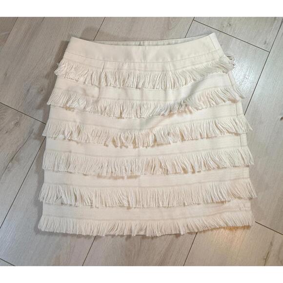 The Limited Fringe Beige Mini Skirt Size 0 - Picture 2 of 16